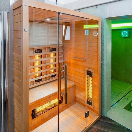 Luxuite Spa Con Piscina E Jacuzzi Альберобелло Экстерьер фото
